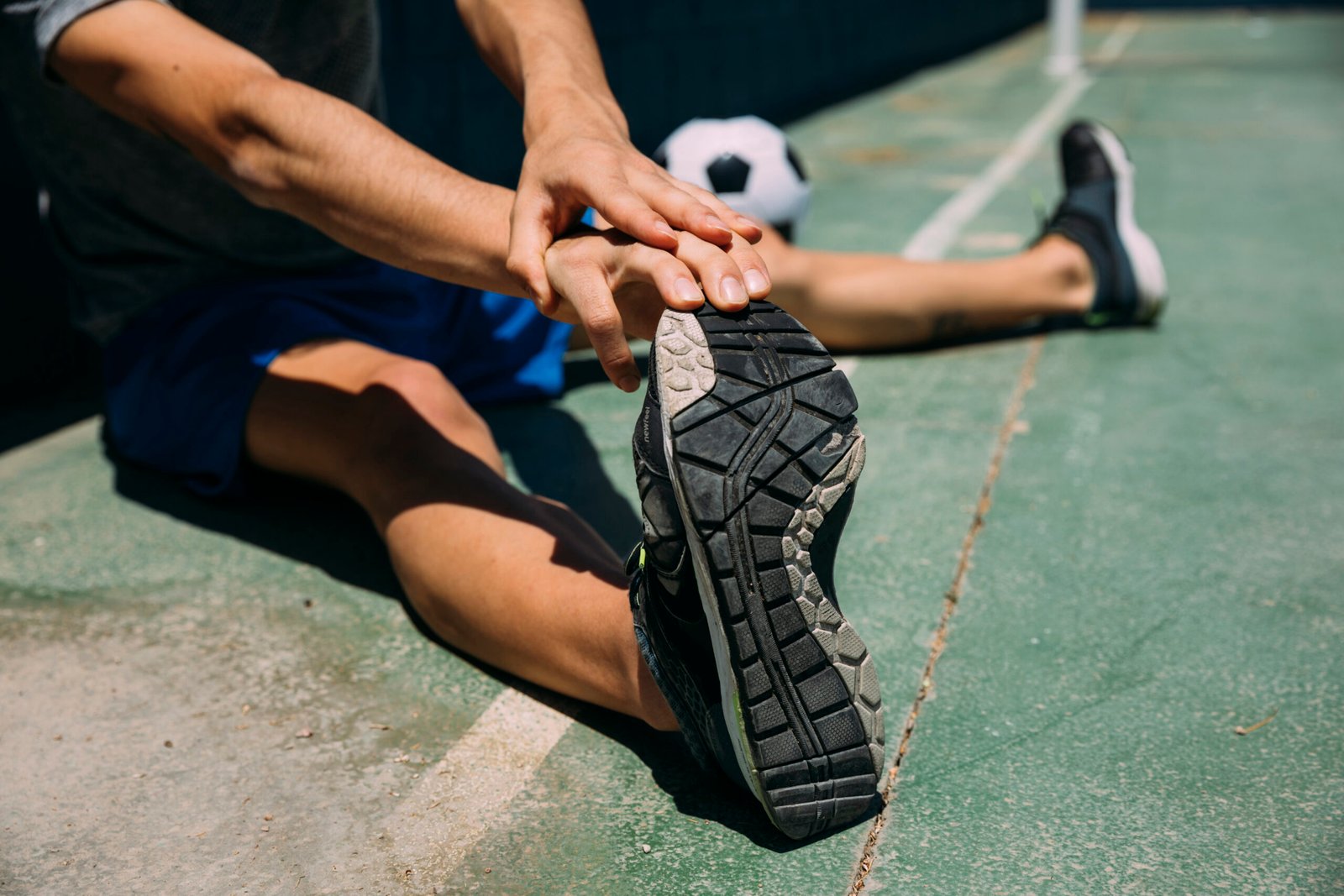 a-teenager-stretch-footwear-for-health