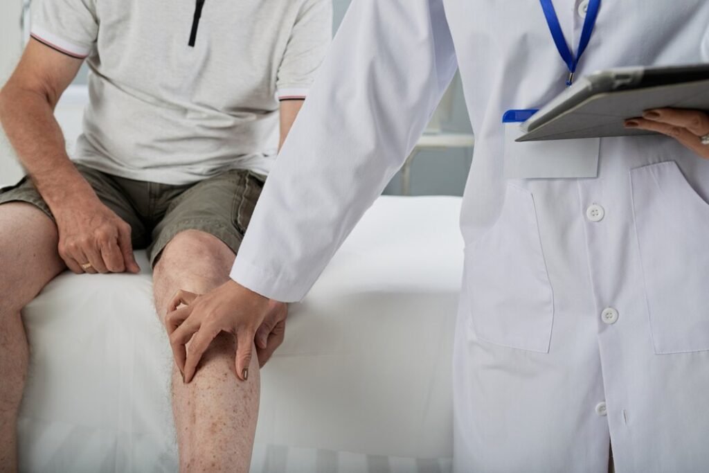 Early Warning Symptoms: Knee Osteoarthritis Treatment Guide